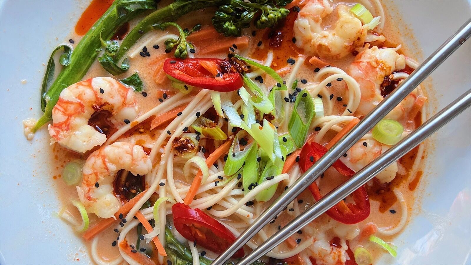 spicy-thai-noodles-with-shrimp-recipe